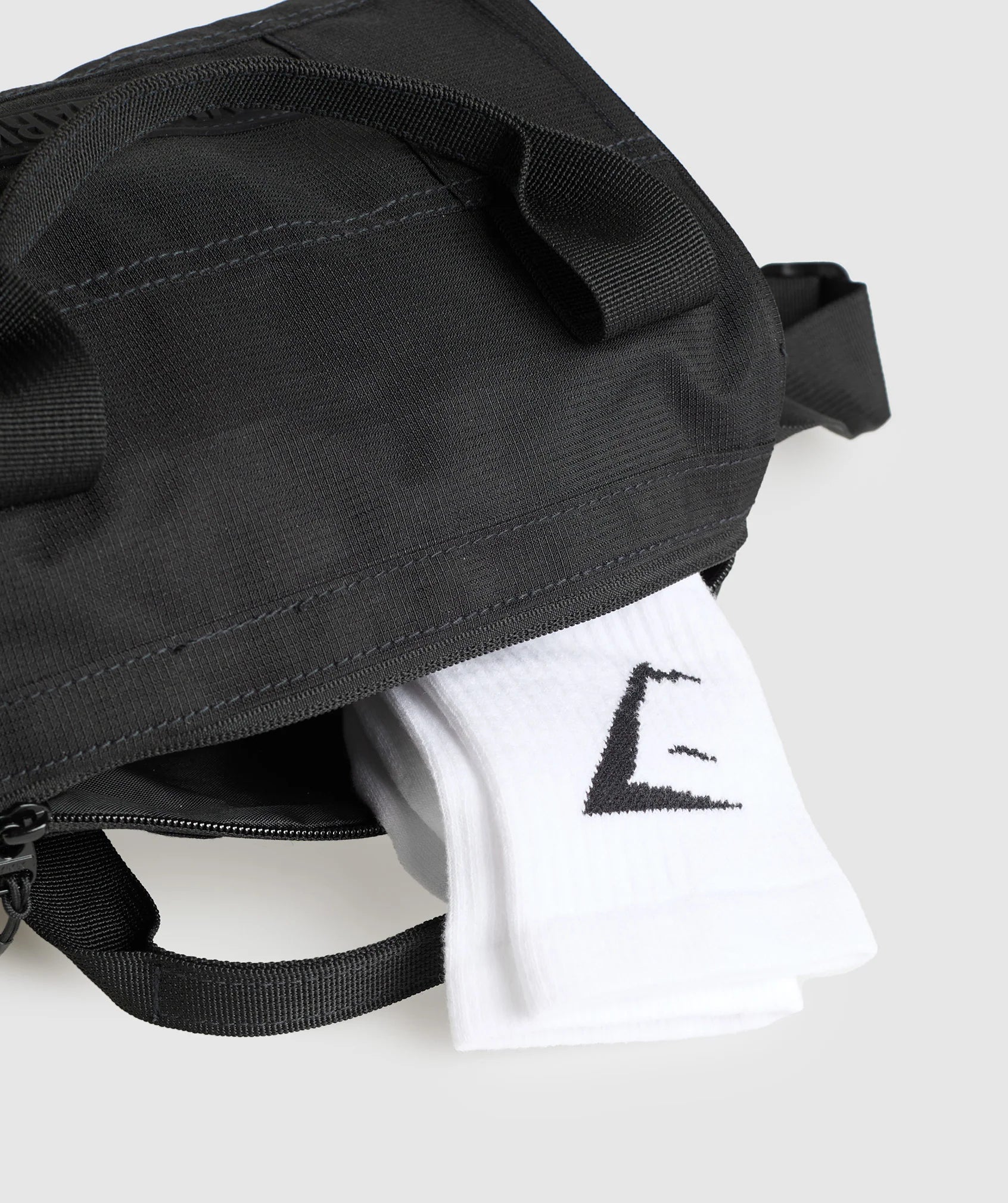 GYMSHARK - ACTIVE HOLDALL MINI - BLACK